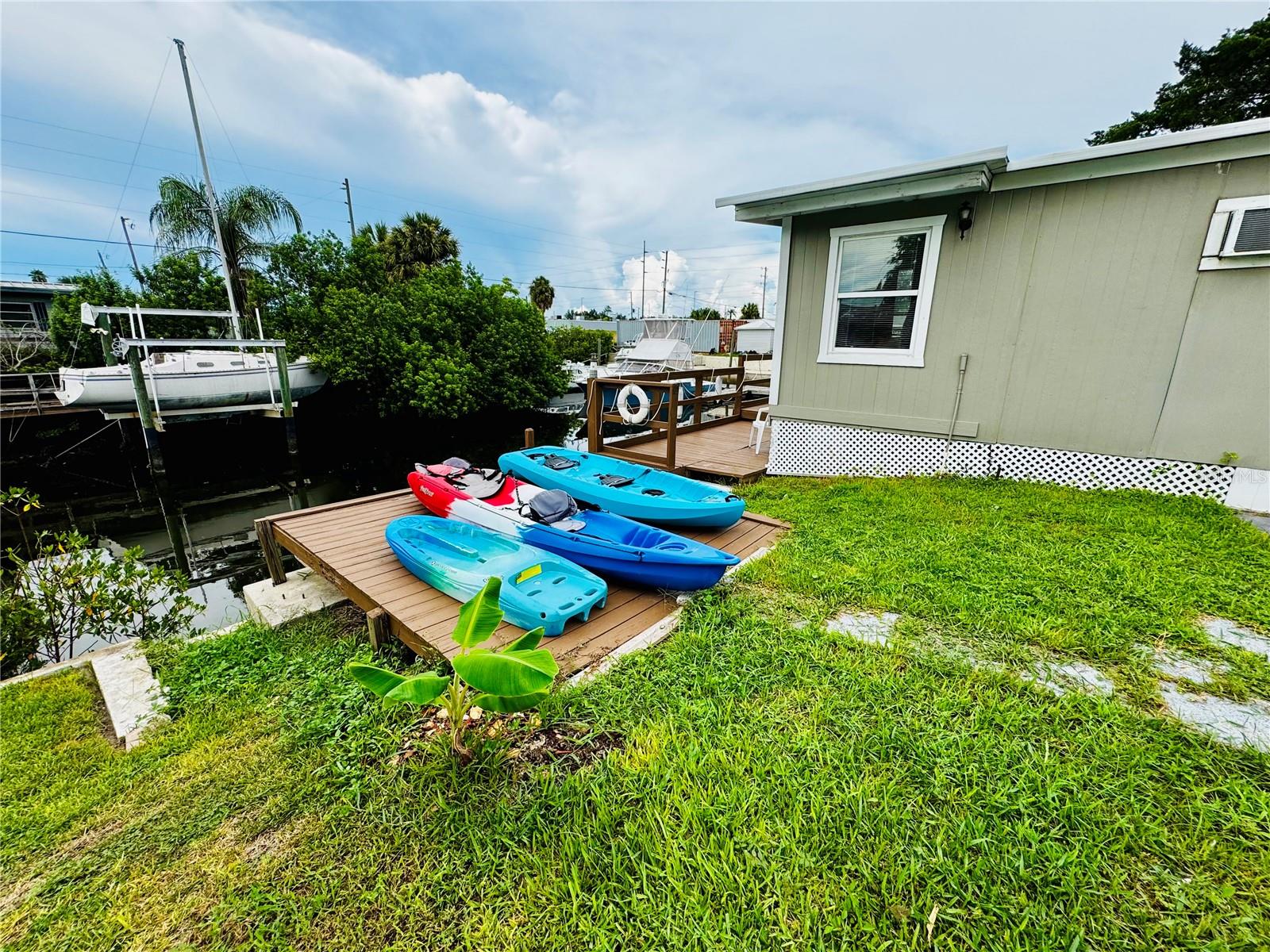 Image 26 of 38 For 6905 Signal Cove Drive