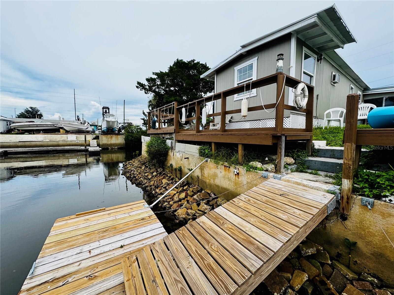 Image 29 of 38 For 6905 Signal Cove Drive