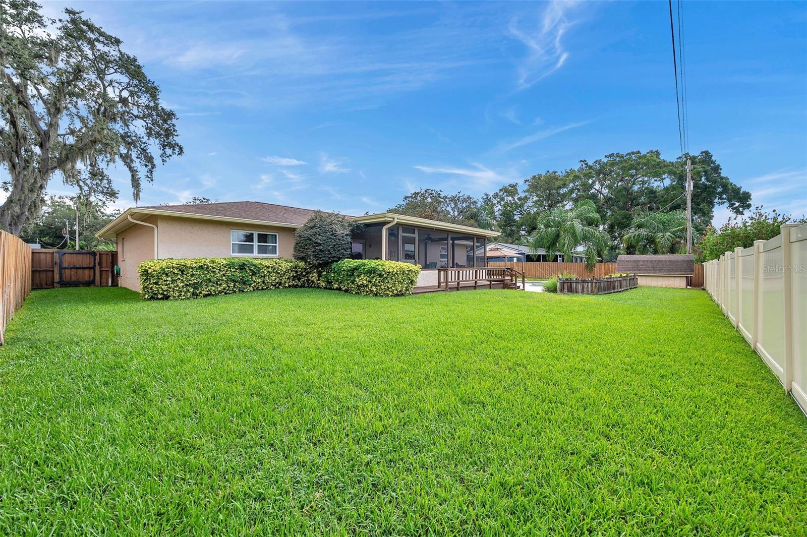Image 16 of 66 For 2832 Springdell Circle