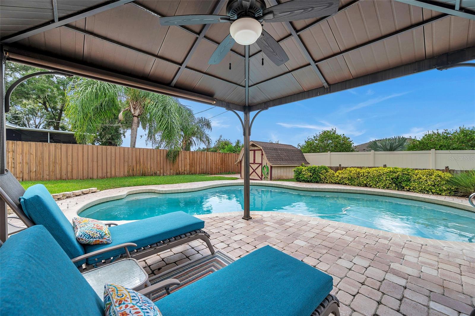 Image 21 of 66 For 2832 Springdell Circle