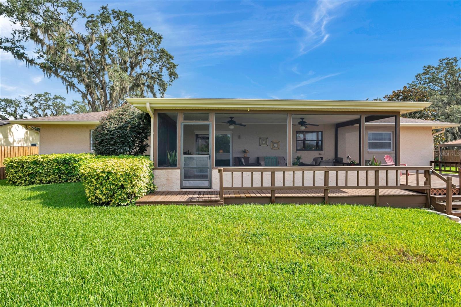 Image 26 of 66 For 2832 Springdell Circle