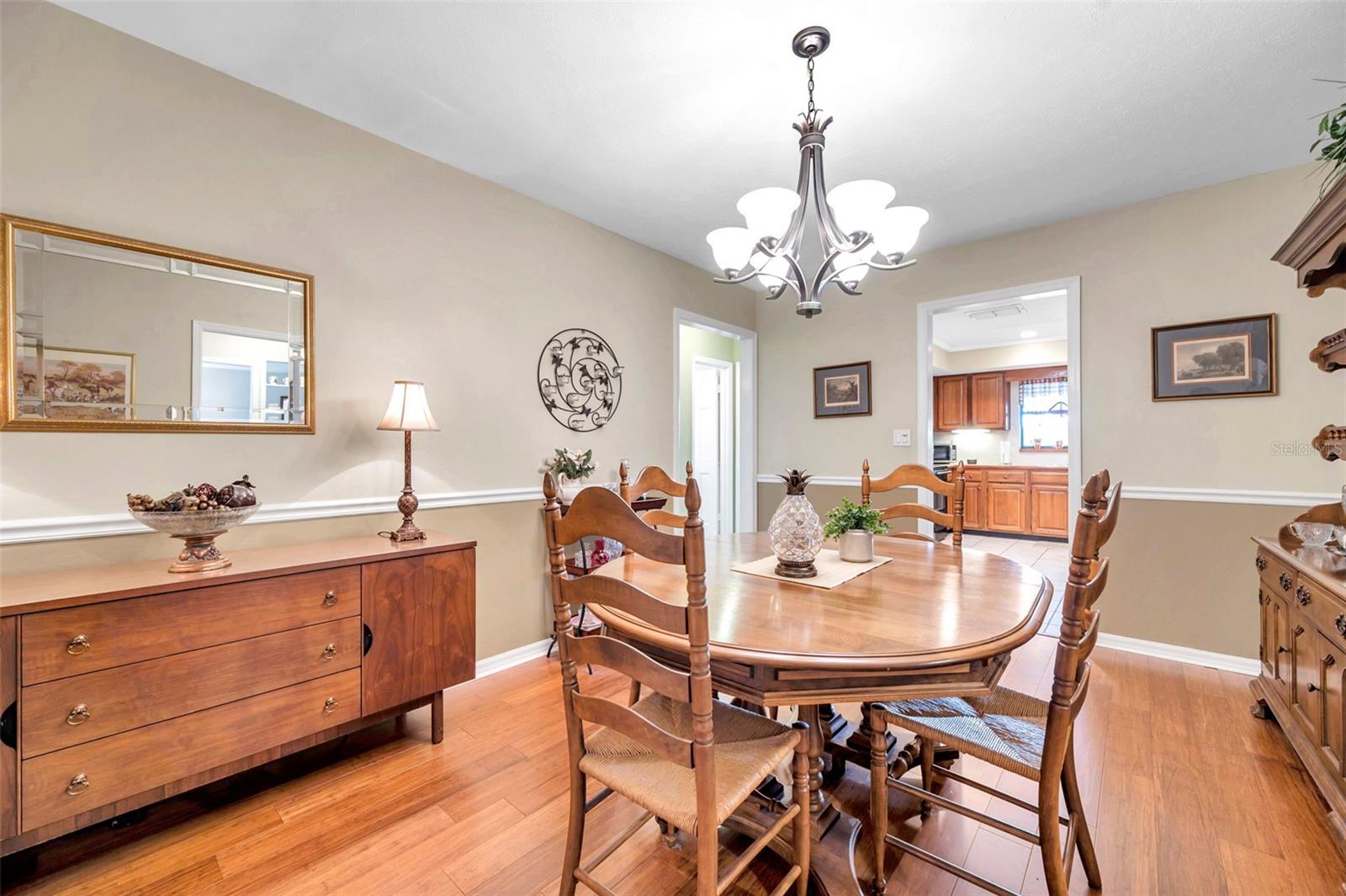 Image 33 of 66 For 2832 Springdell Circle