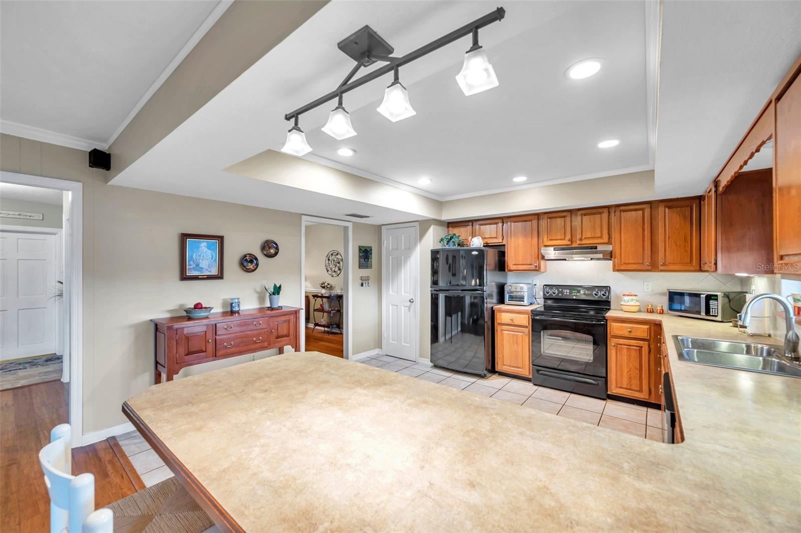 Image 39 of 66 For 2832 Springdell Circle