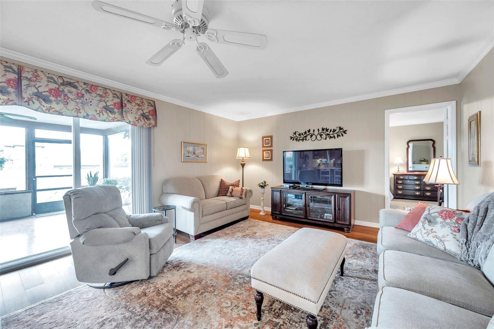 Image 45 of 66 For 2832 Springdell Circle