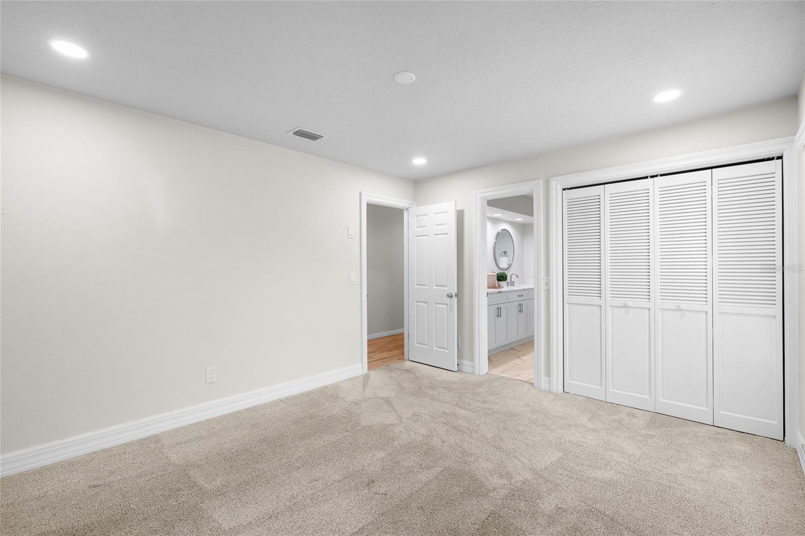 Image 28 of 52 For 14210 Clarendon Drive