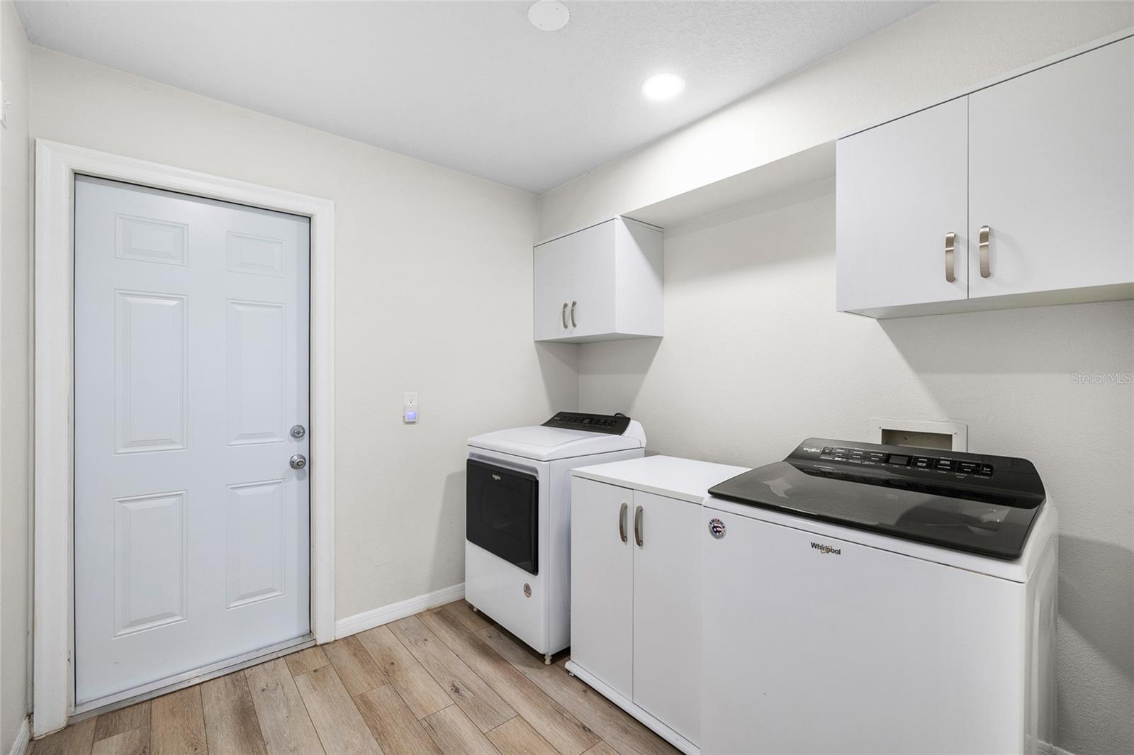 Image 31 of 52 For 14210 Clarendon Drive