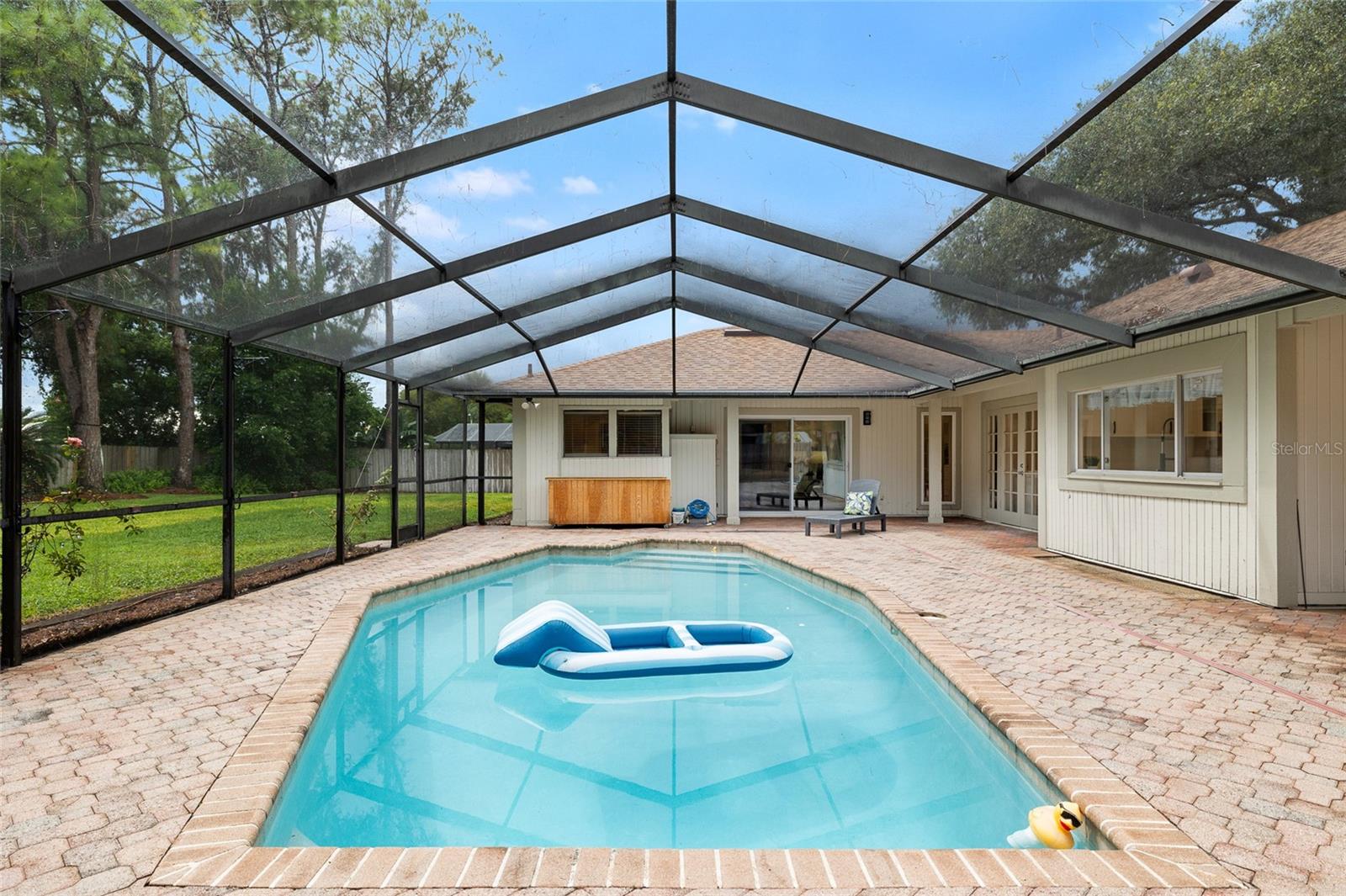 Image 34 of 52 For 14210 Clarendon Drive