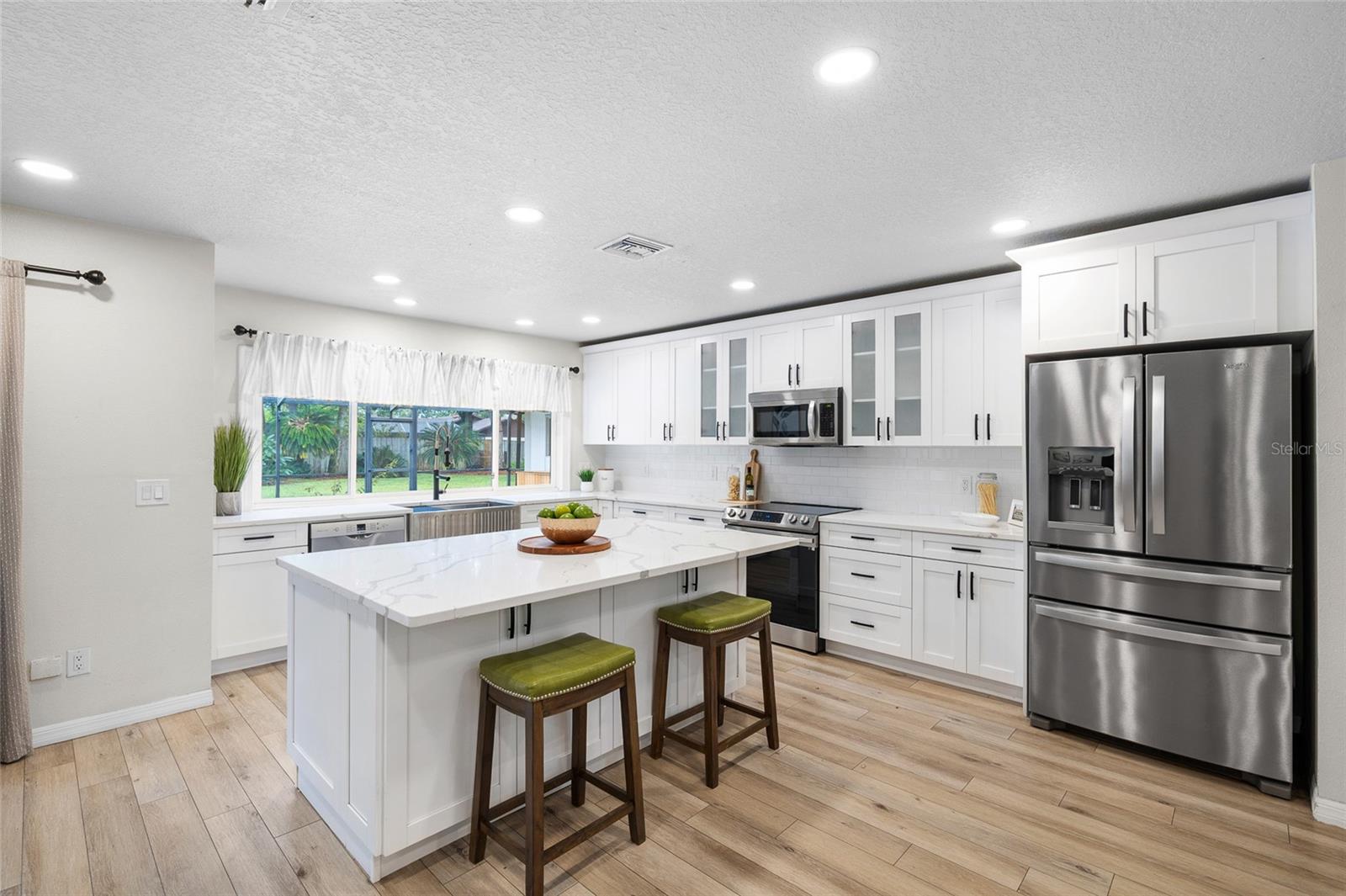 Image 7 of 52 For 14210 Clarendon Drive