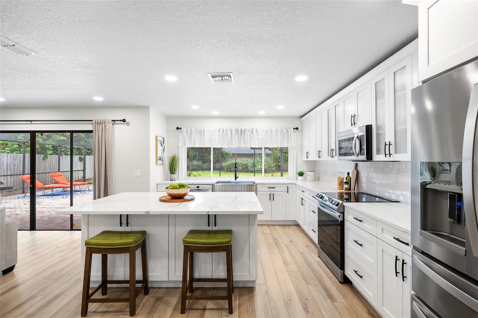Image 8 of 52 For 14210 Clarendon Drive