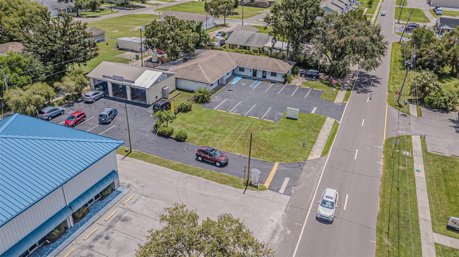 Listing photo id 18 for 5924 7th Street