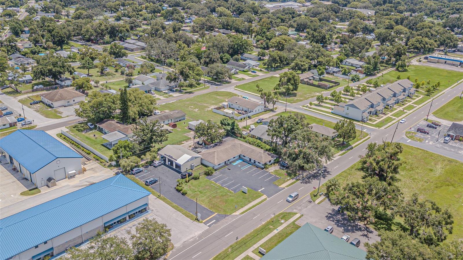 Listing photo id 24 for 5924 7th Street