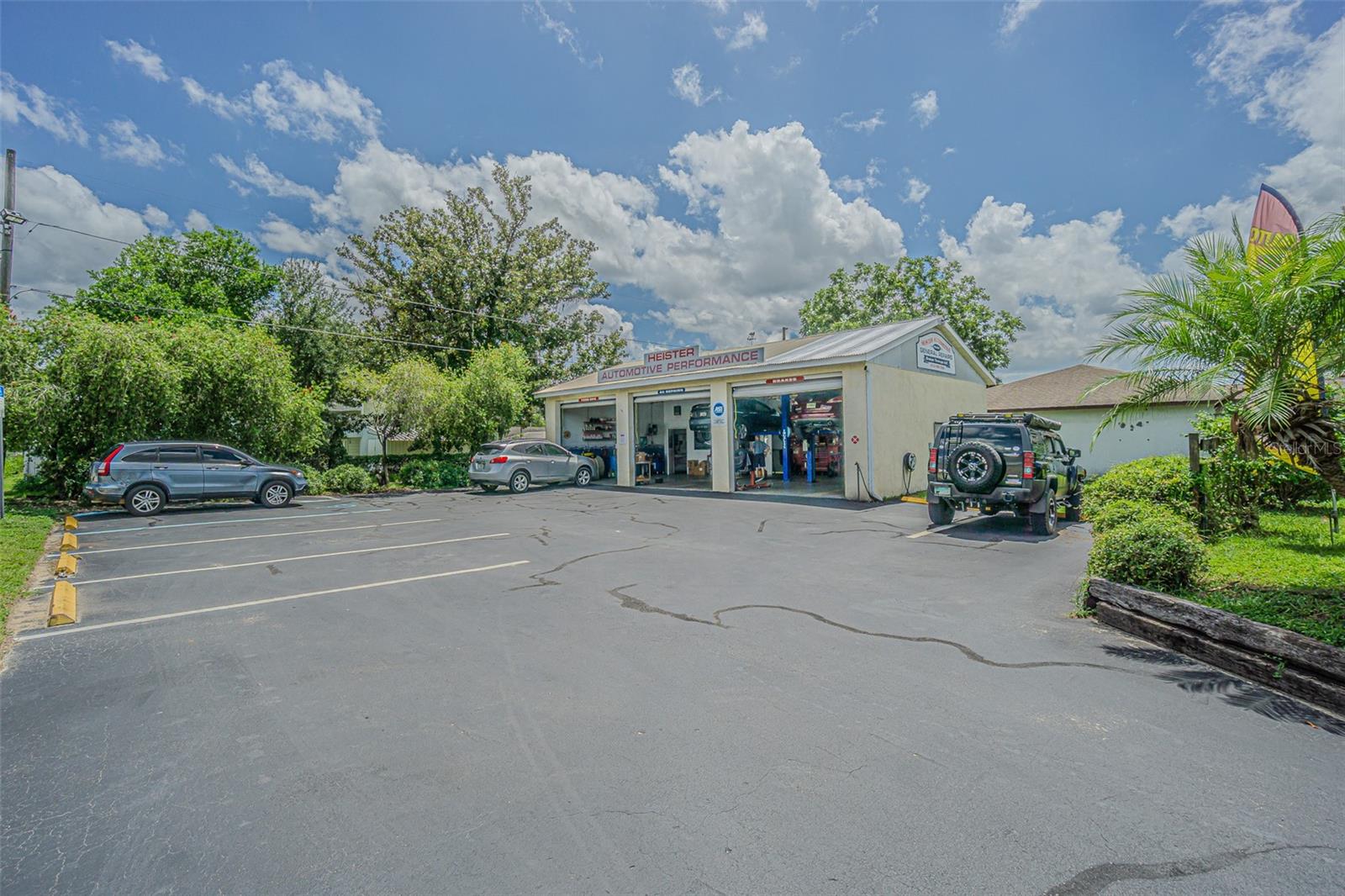 Listing photo id 4 for 5924 7th Street