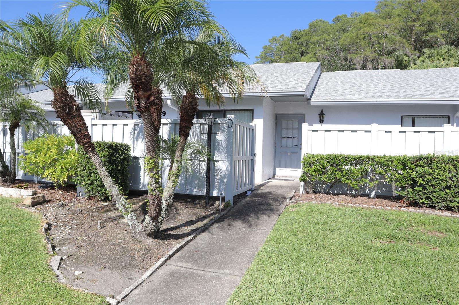 Details for 1389 Pine Ridge Circle E D8, TARPON SPRINGS, FL 34688
