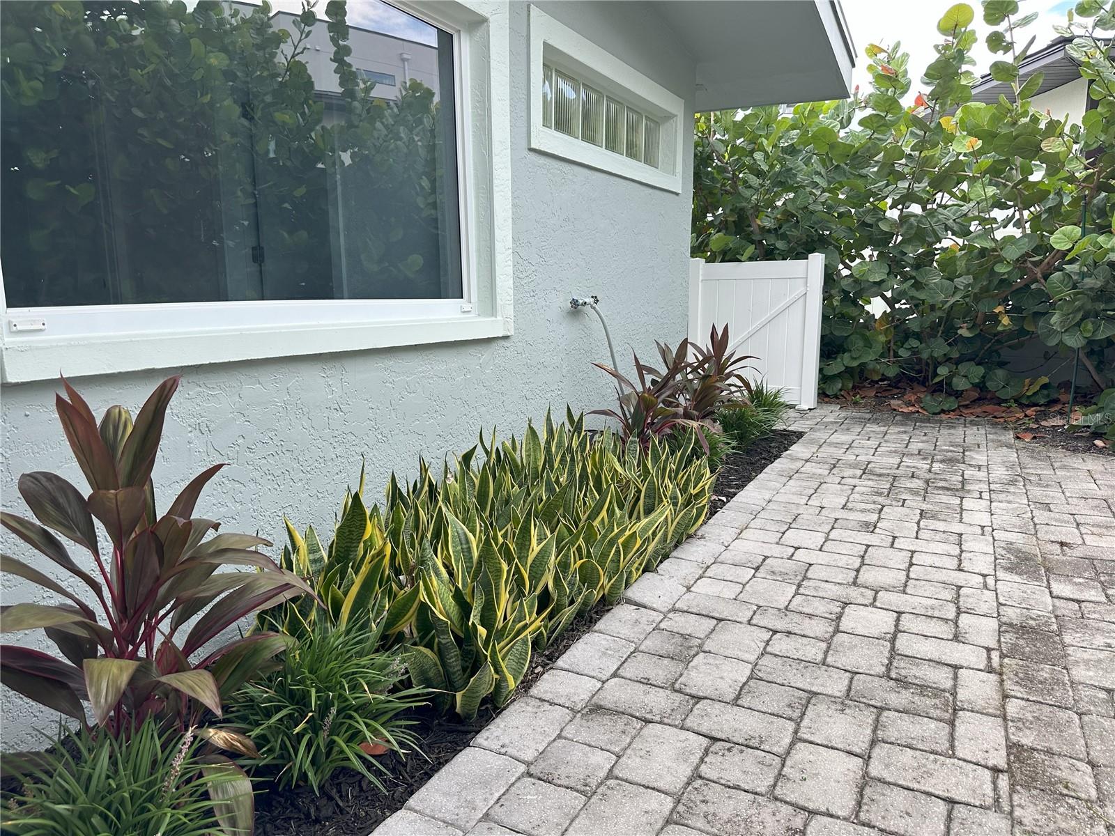 Image 13 of 64 For 10103 Tarpon Drive