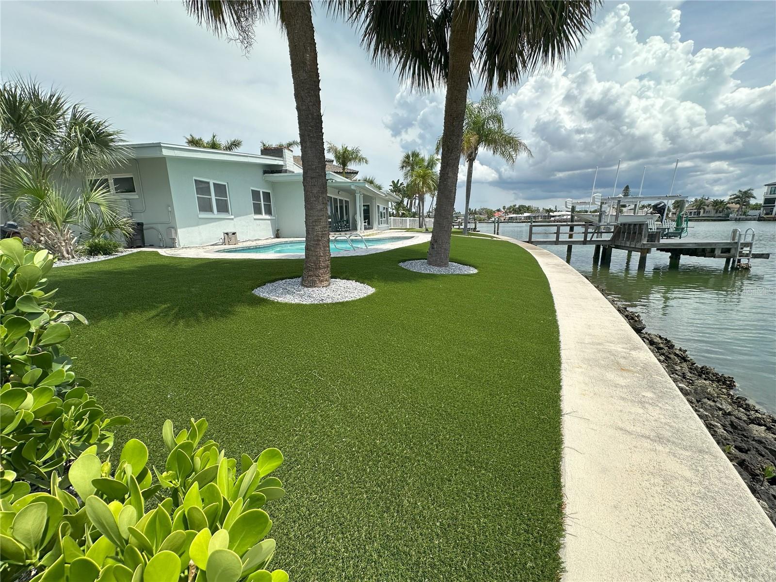 Image 14 of 64 For 10103 Tarpon Drive