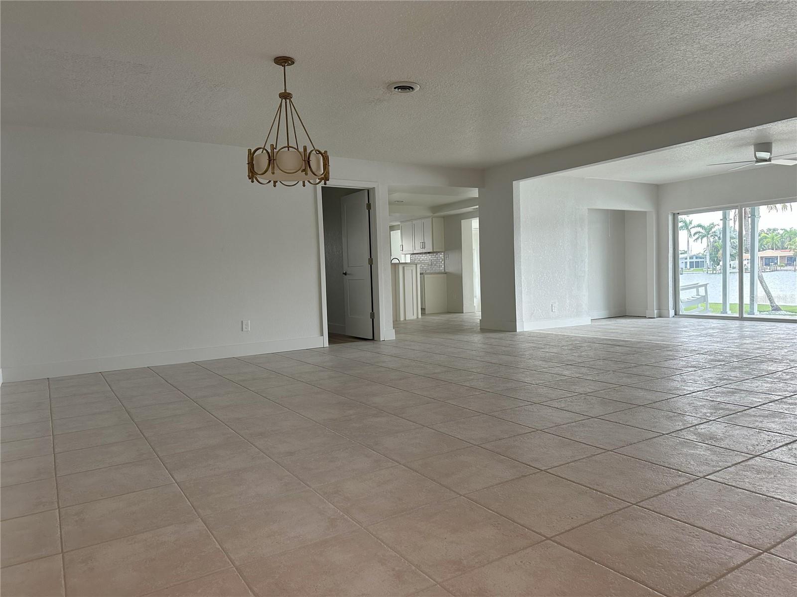Image 37 of 64 For 10103 Tarpon Drive