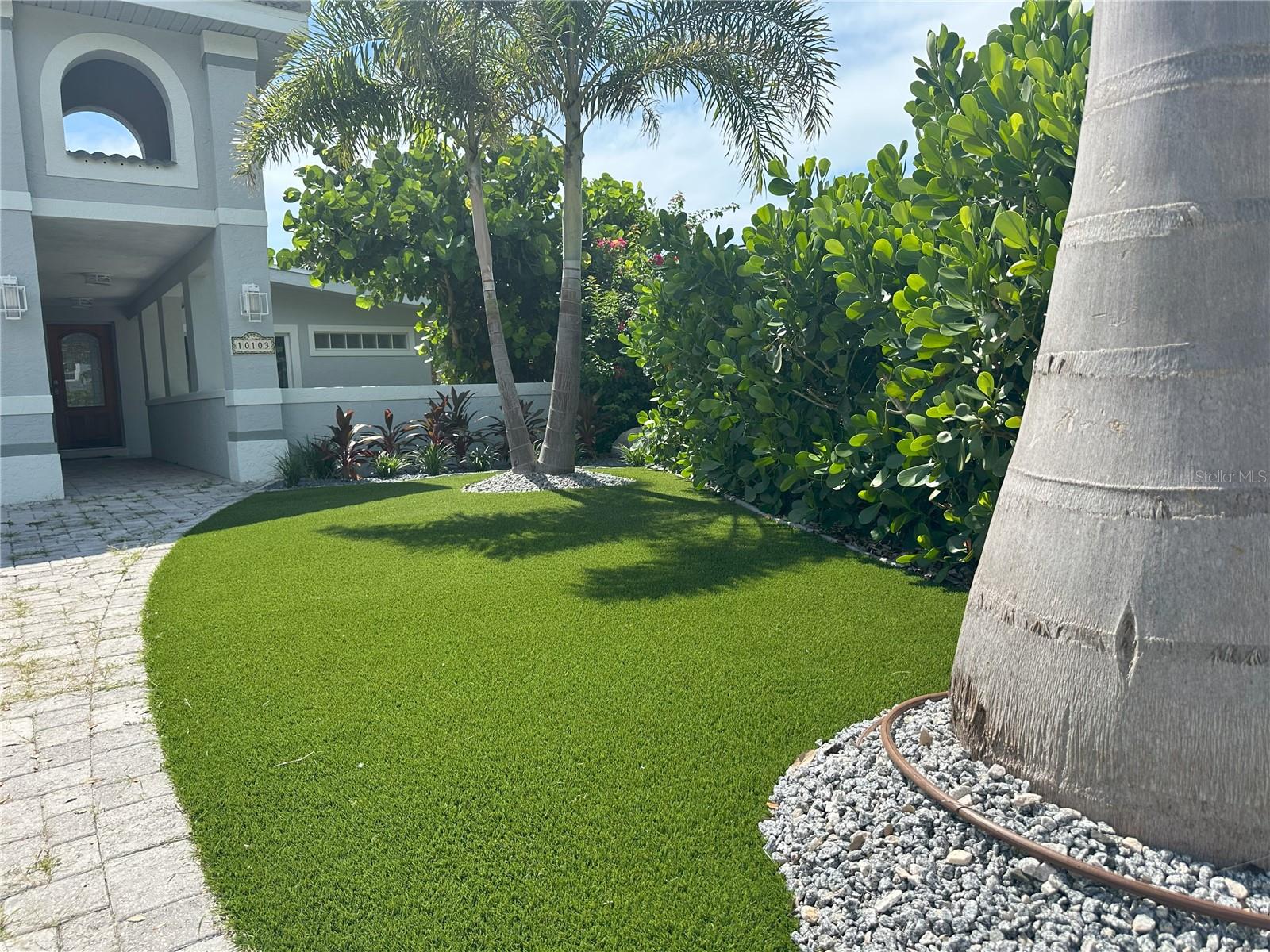 Image 9 of 64 For 10103 Tarpon Drive