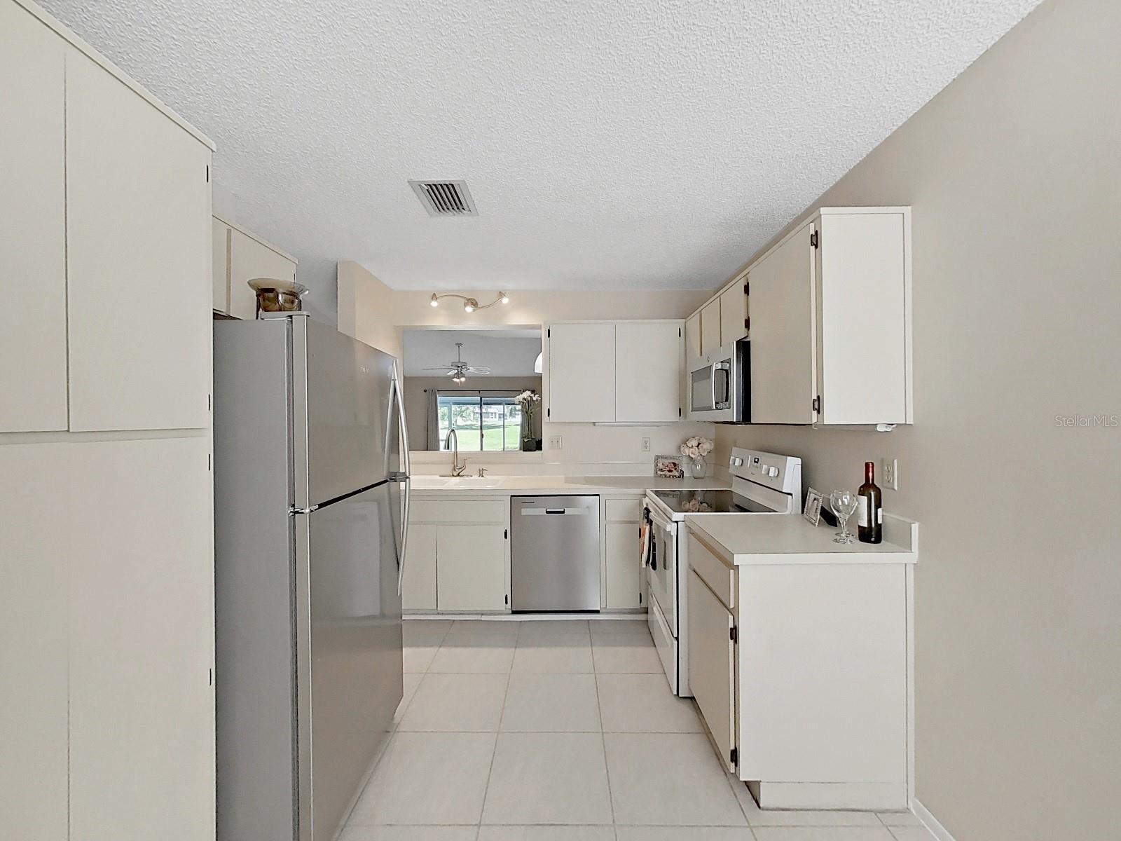 Image 13 of 82 For 3121 Beecher Drive E F