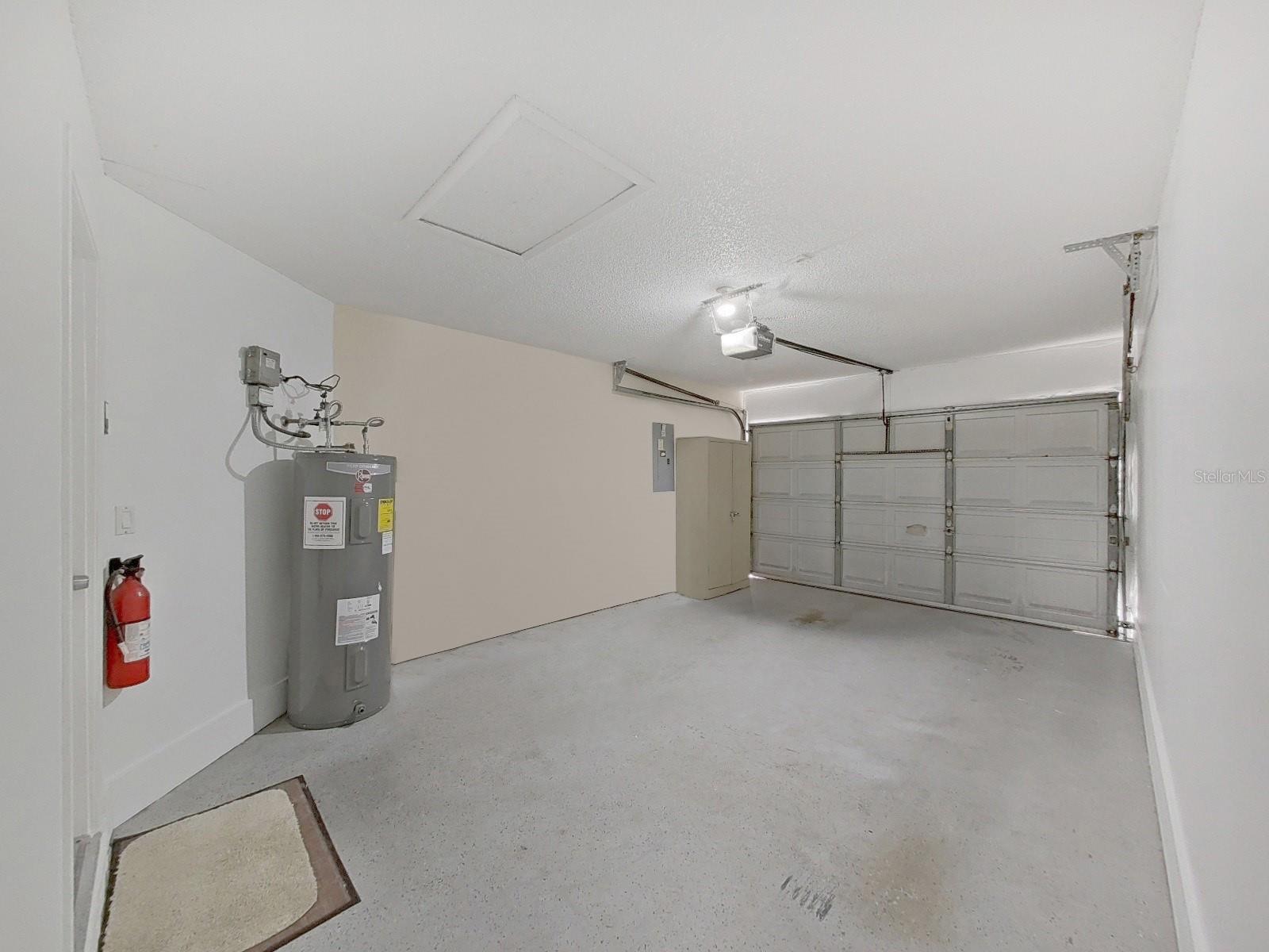 Image 41 of 82 For 3121 Beecher Drive E F