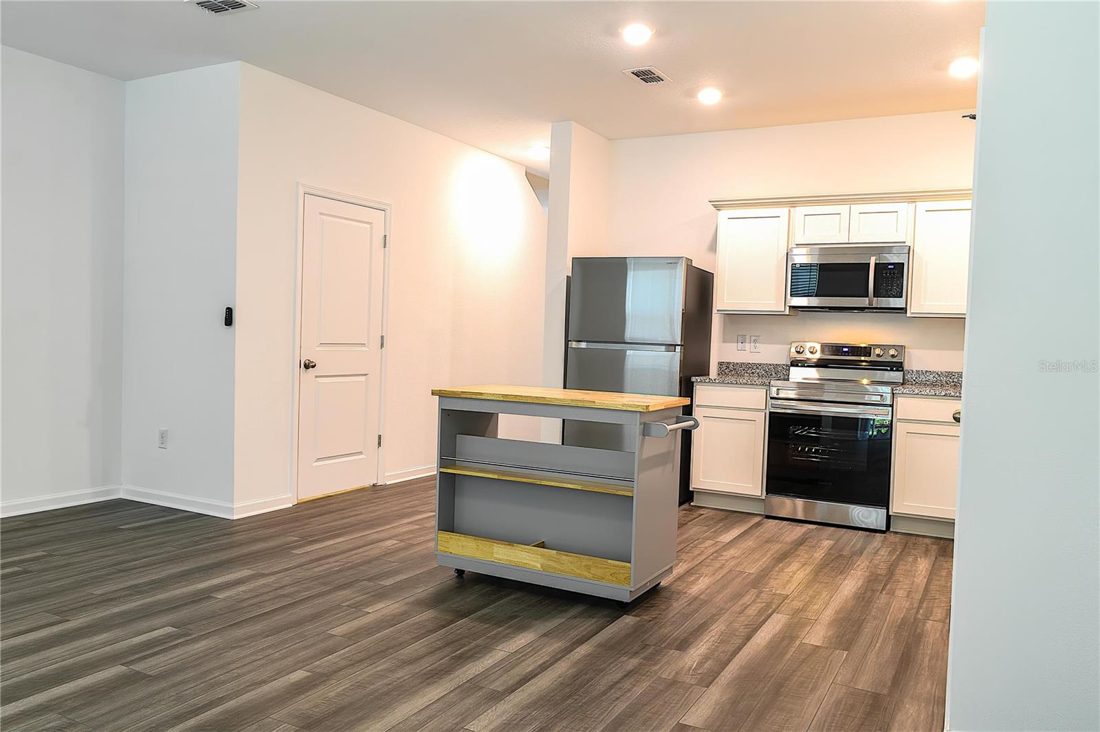 Image 10 of 46 For 38061 Elby Lane