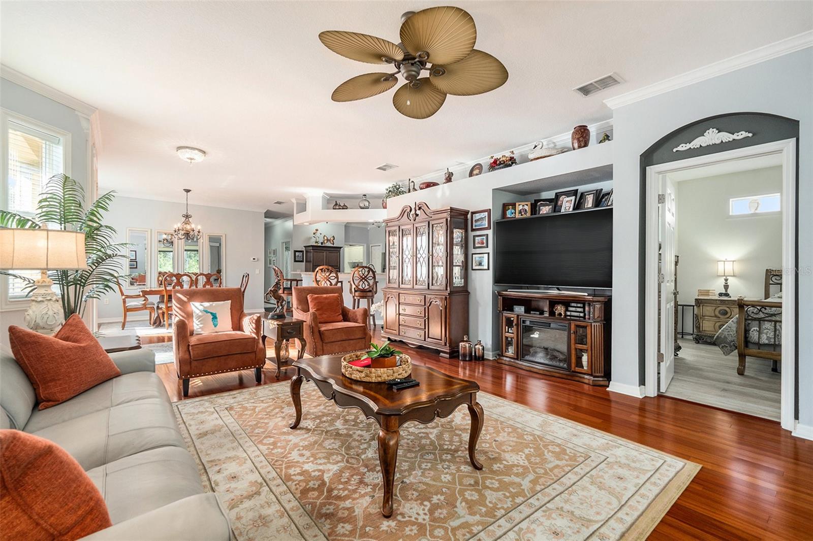 Image 6 of 47 For 7535 Berna Lane
