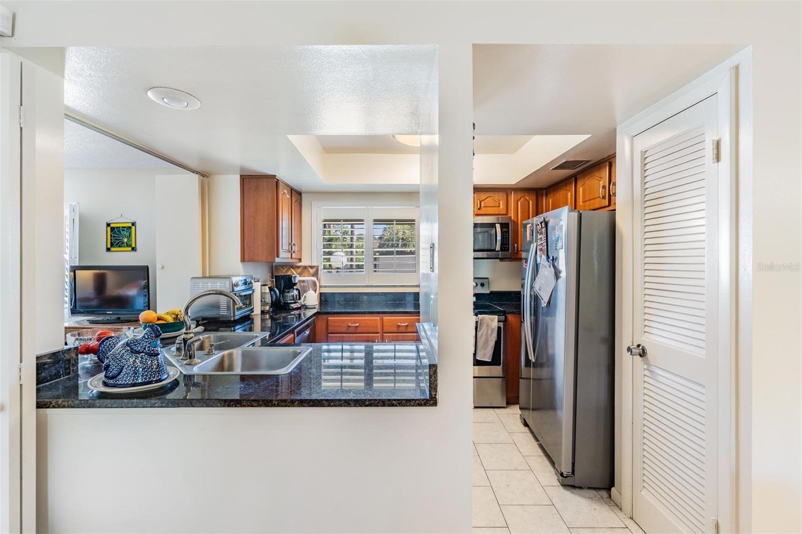 Image 11 of 29 For 90 Highland Avenue 6