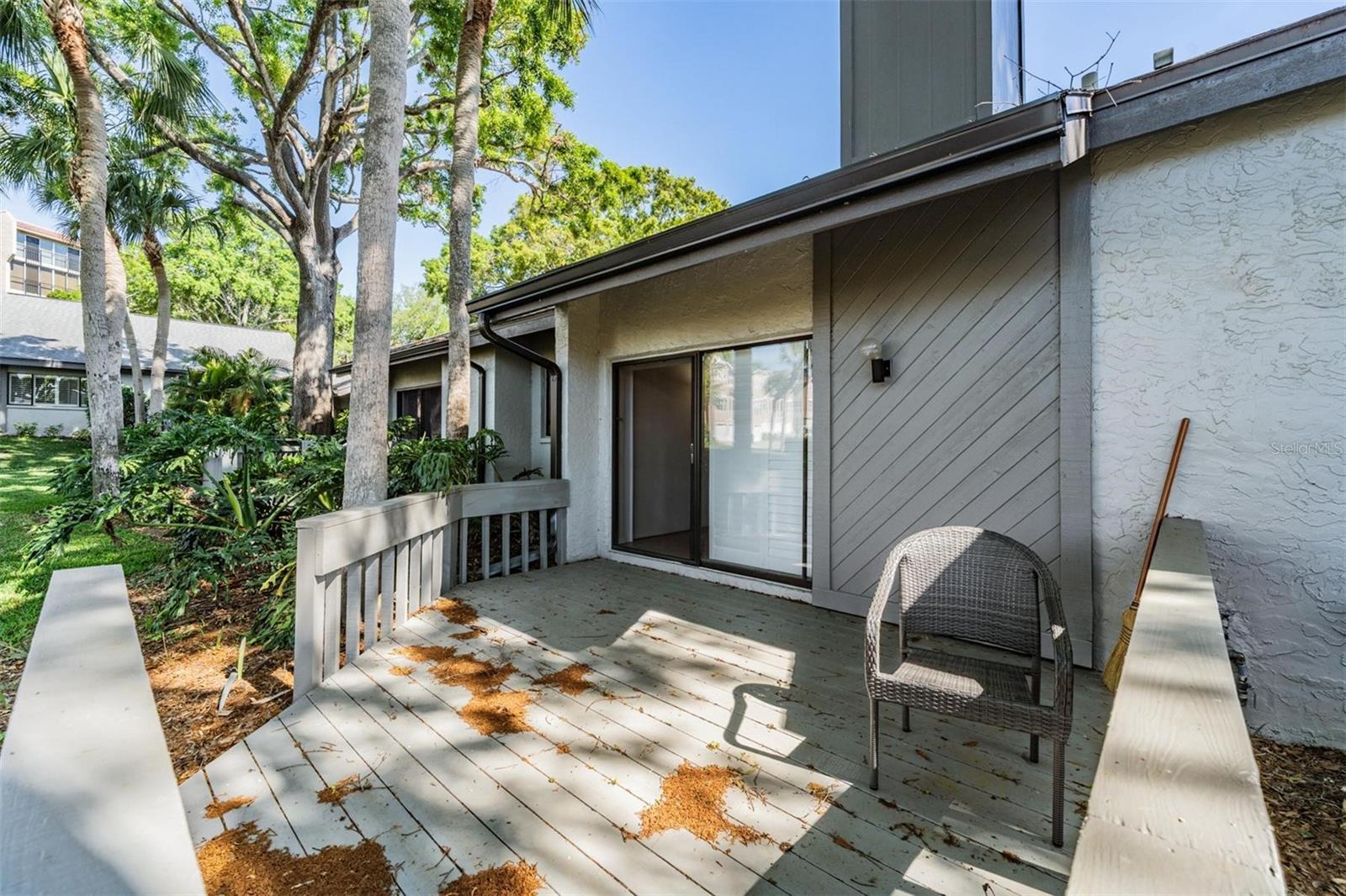 Image 19 of 29 For 90 Highland Avenue 6