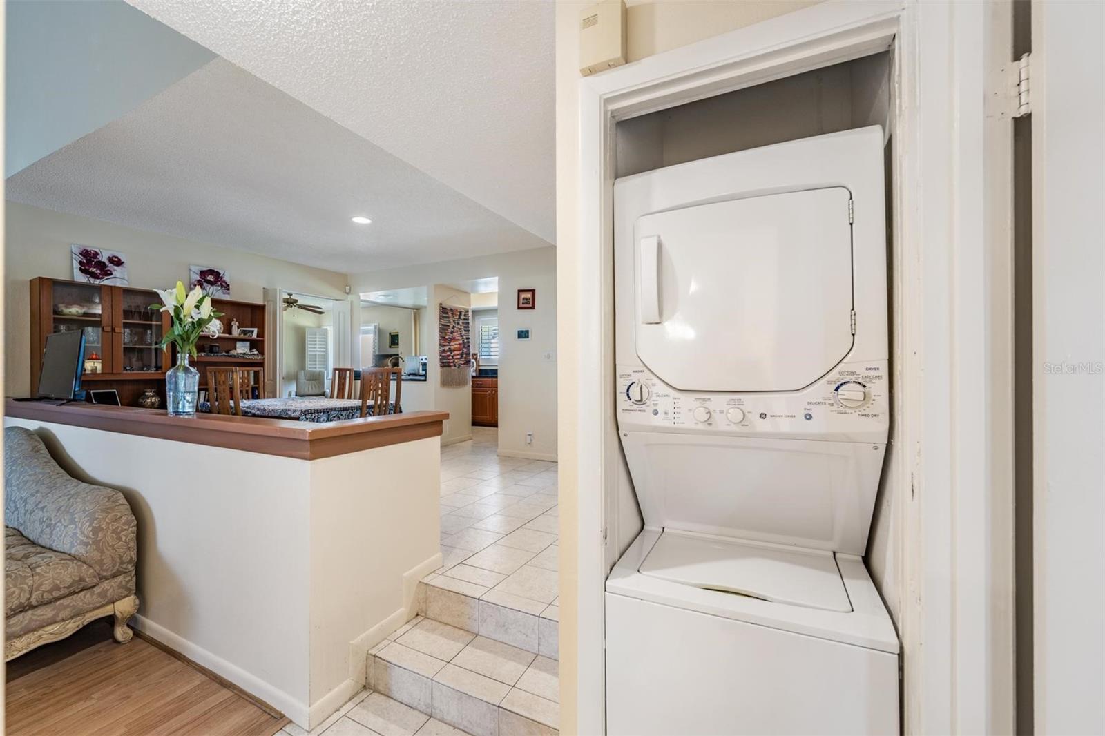 Image 21 of 29 For 90 Highland Avenue 6