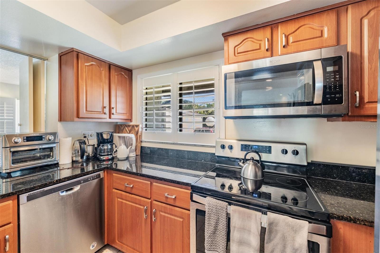 Image 3 of 29 For 90 Highland Avenue 6