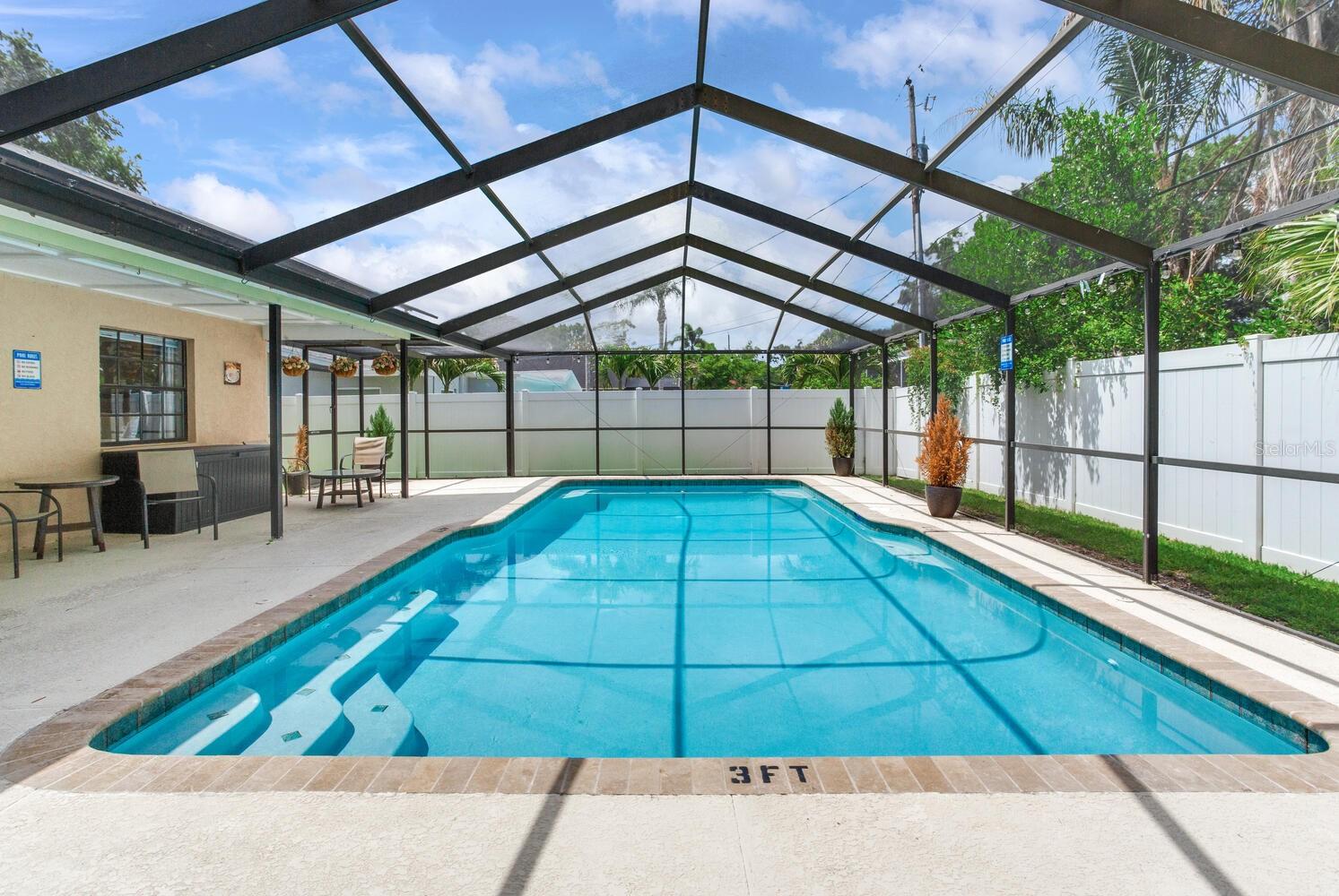 Details for 1374 Viewtop Drive, CLEARWATER, FL 33764