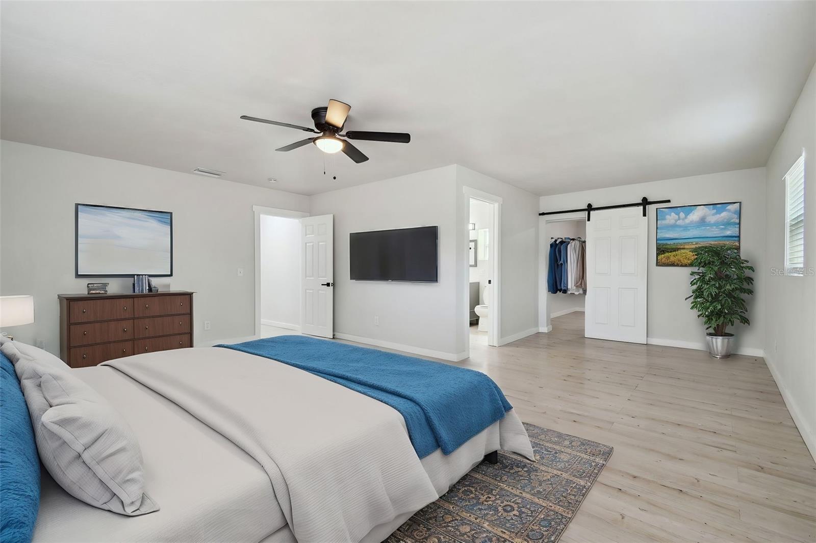 Listing photo id 27 for 3414 Lindsey Street
