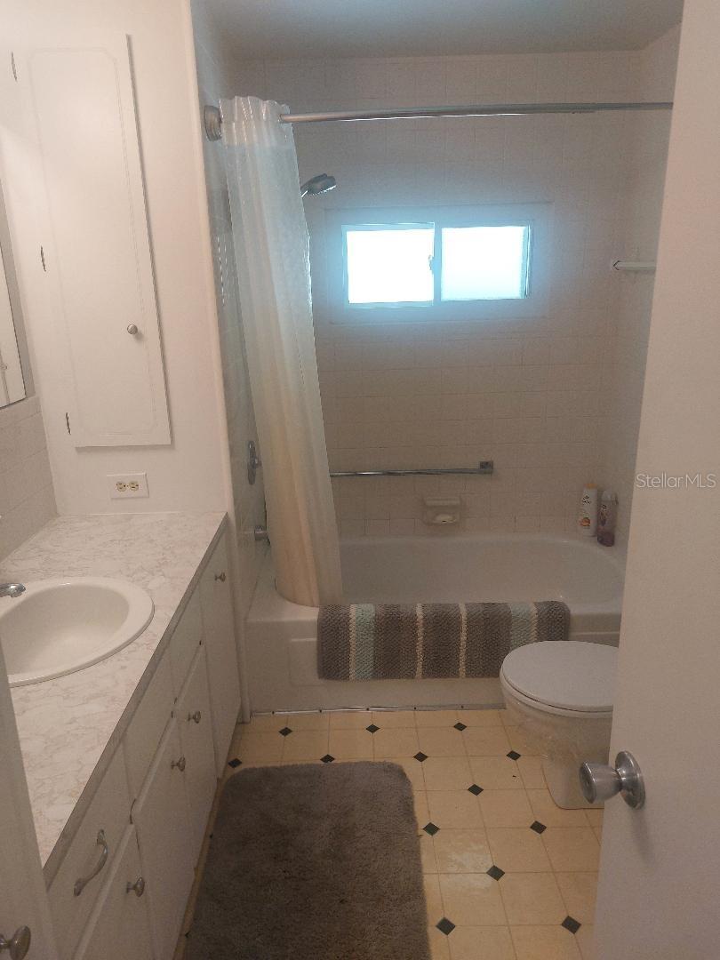 Image 6 of 16 For 127 Independence Avenue 38