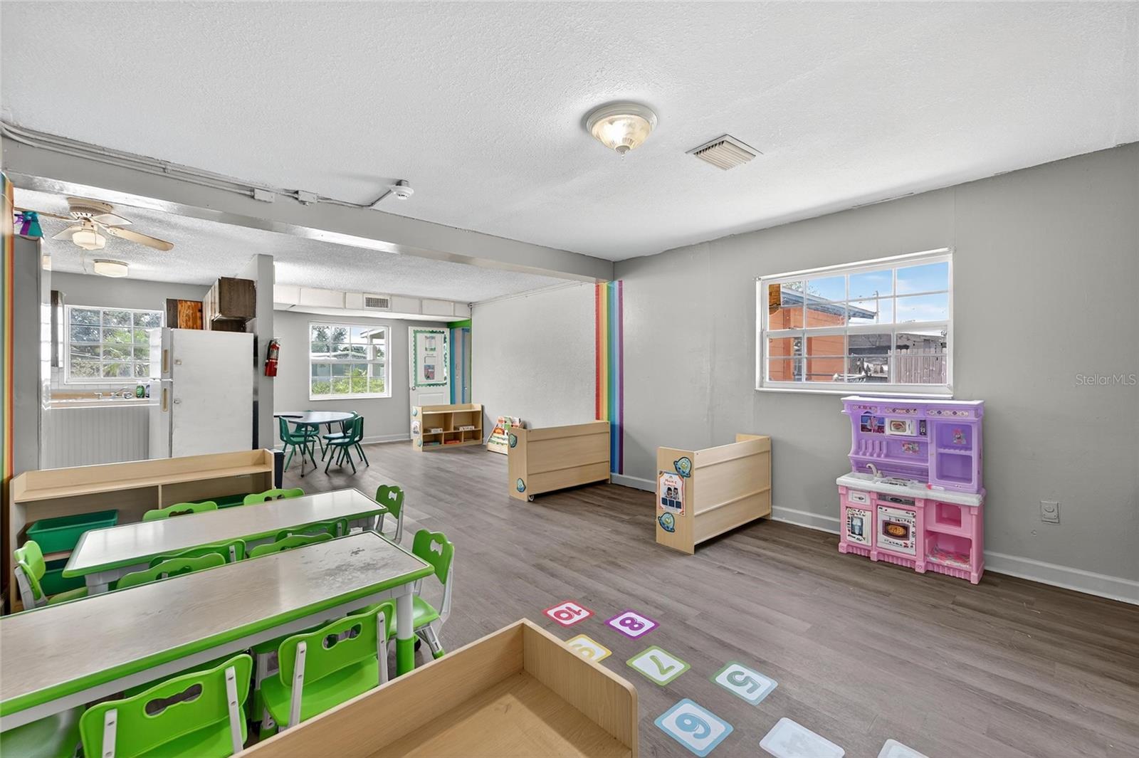 Image 22 of 38 For 4922 84th Street