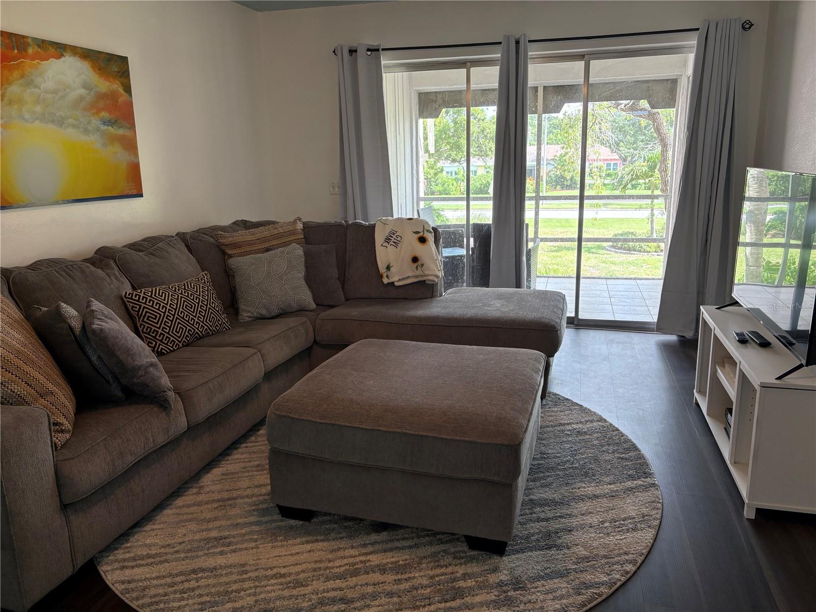 Image 4 of 18 For 209 Cordova Green 209