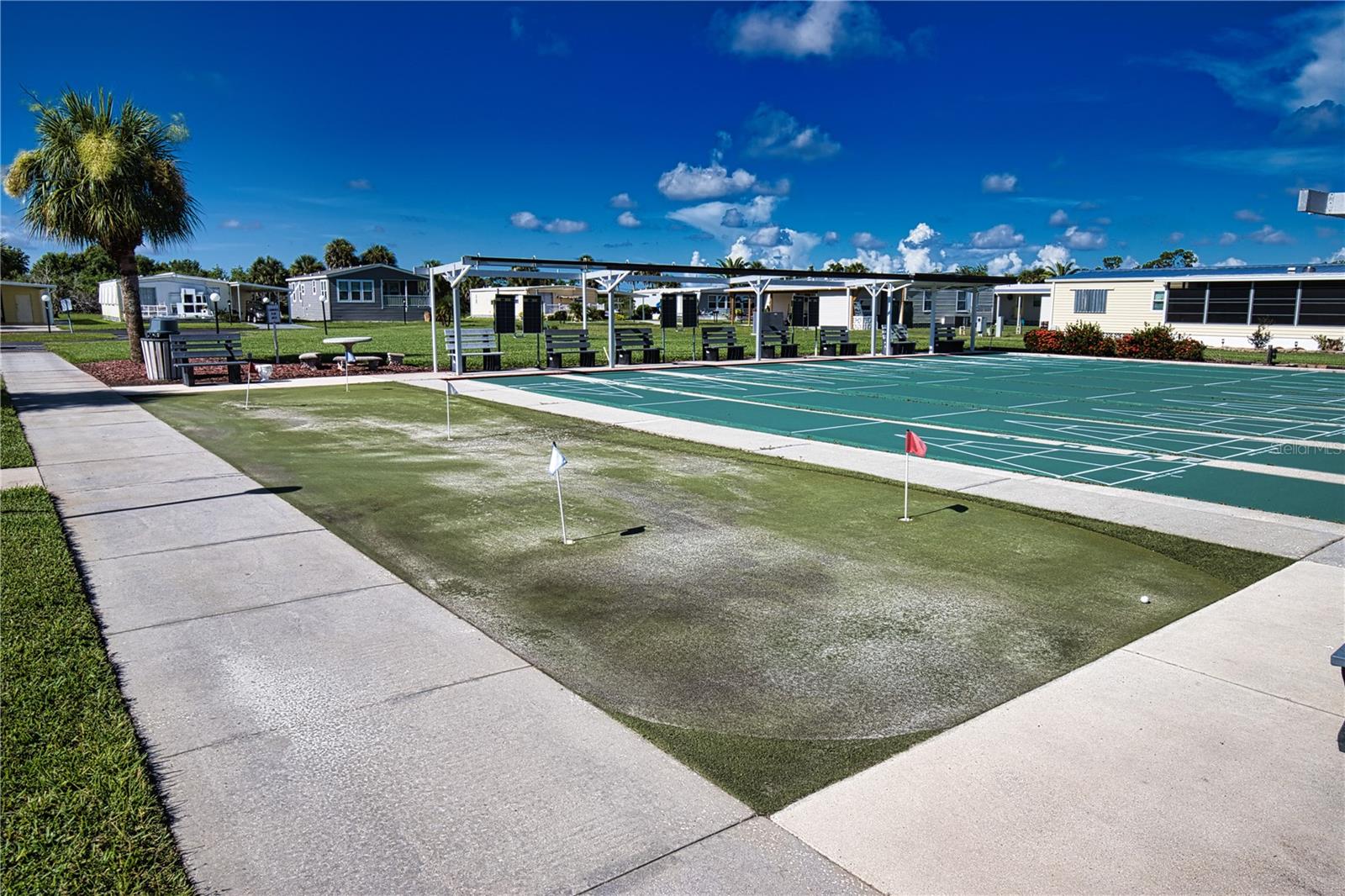 Image 43 of 61 For 227 La Rosas