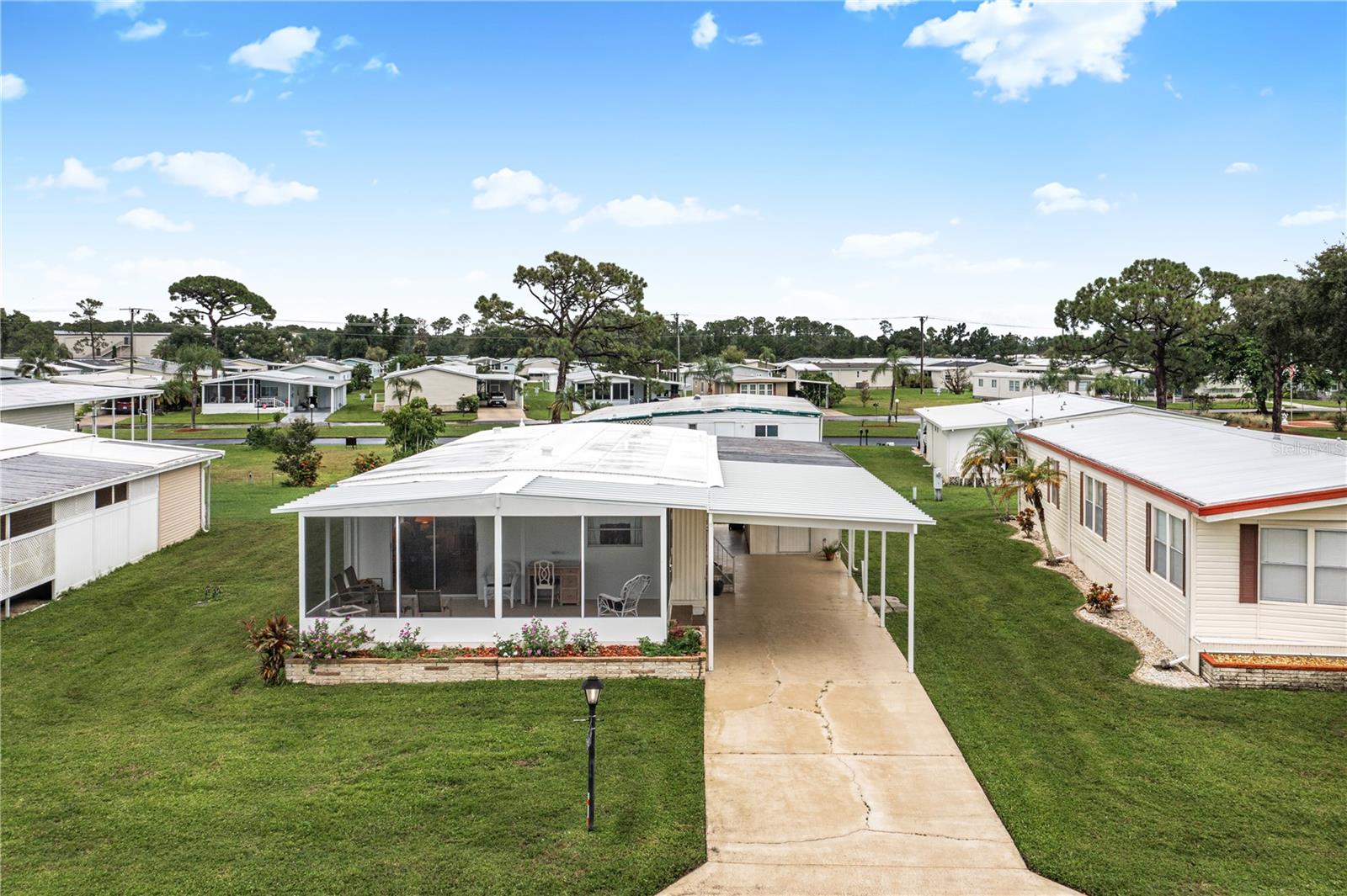 Image 5 of 61 For 227 La Rosas