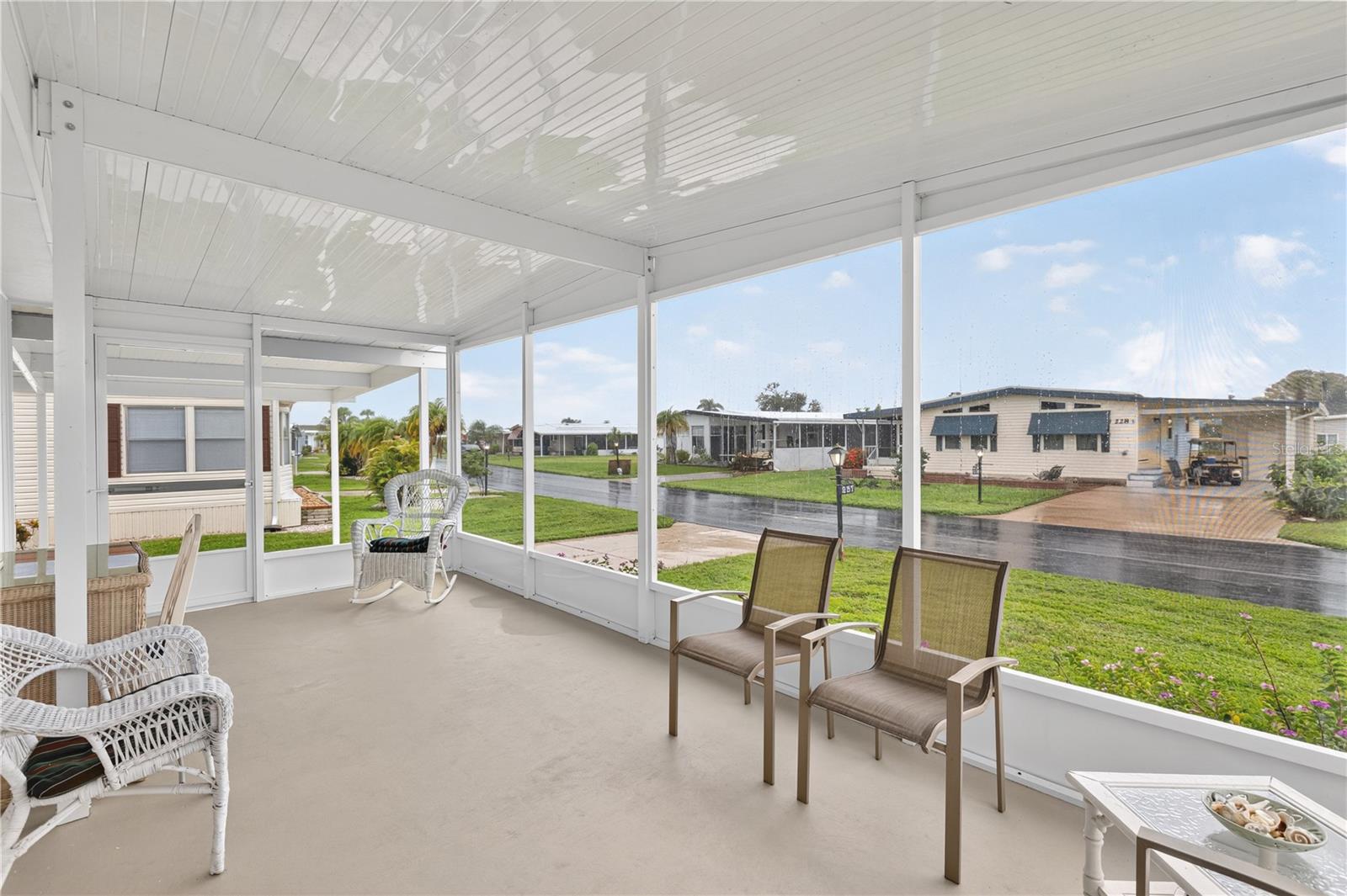 Image 7 of 61 For 227 La Rosas