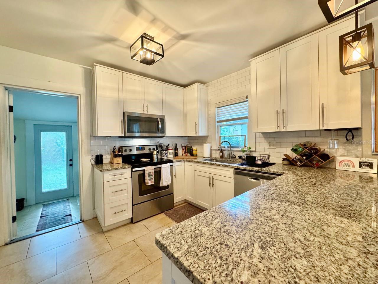 Image 7 of 23 For 308 Hanlon Street