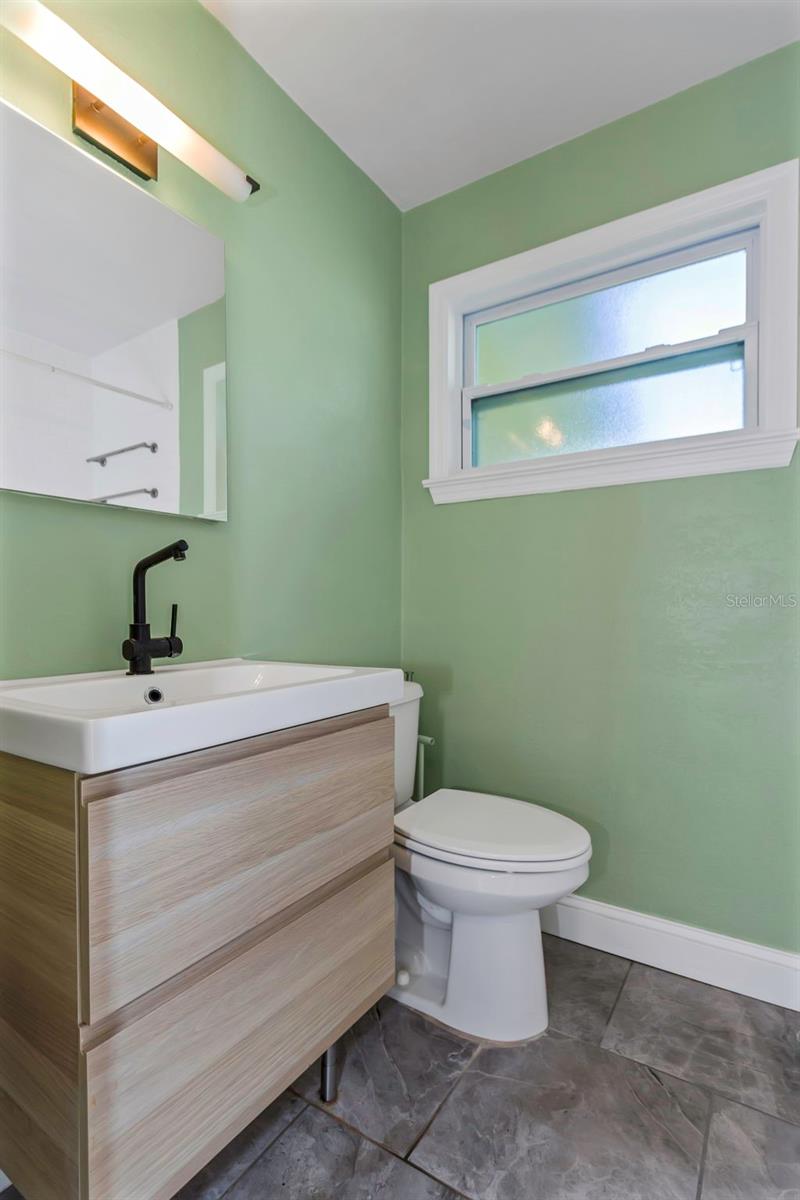 Image 14 of 19 For 2619 Miriam Street S