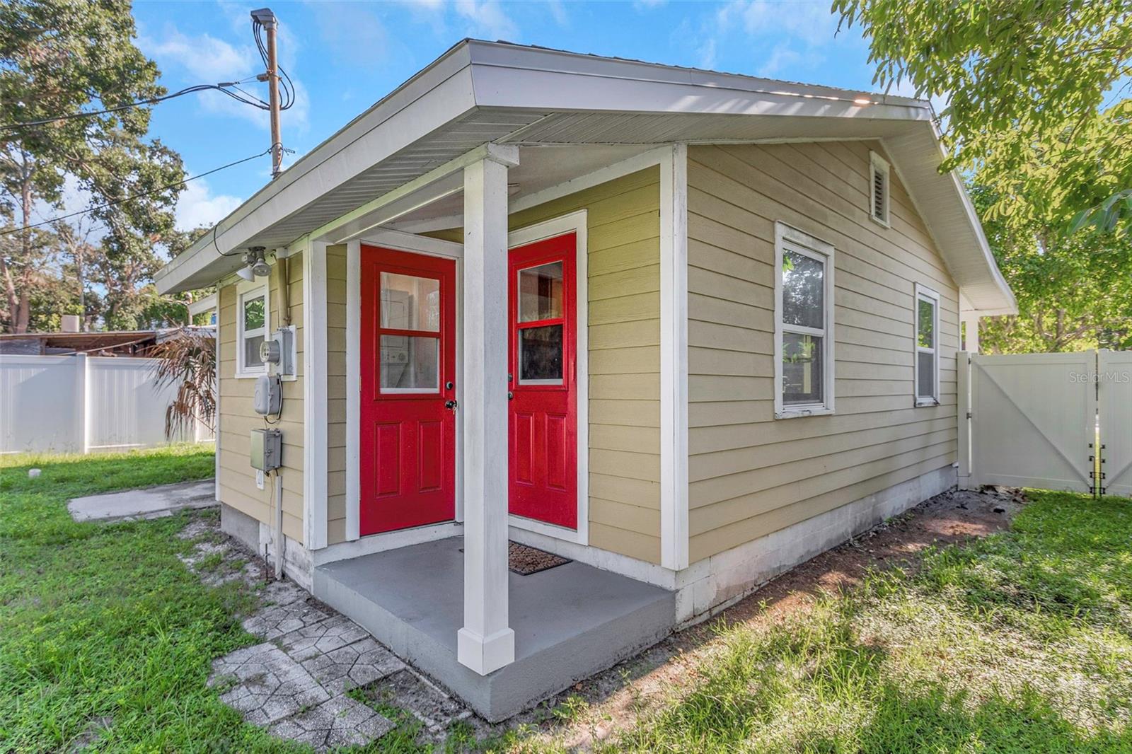 Image 17 of 19 For 2619 Miriam Street S