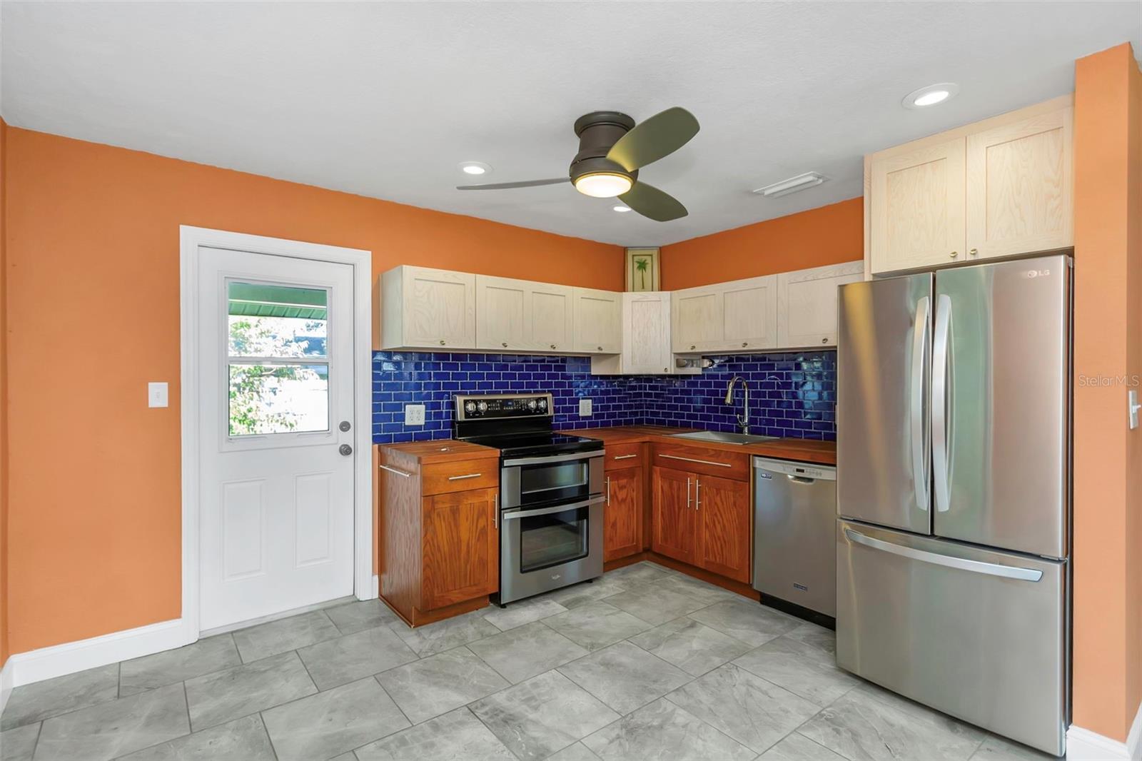 Image 4 of 19 For 2619 Miriam Street S