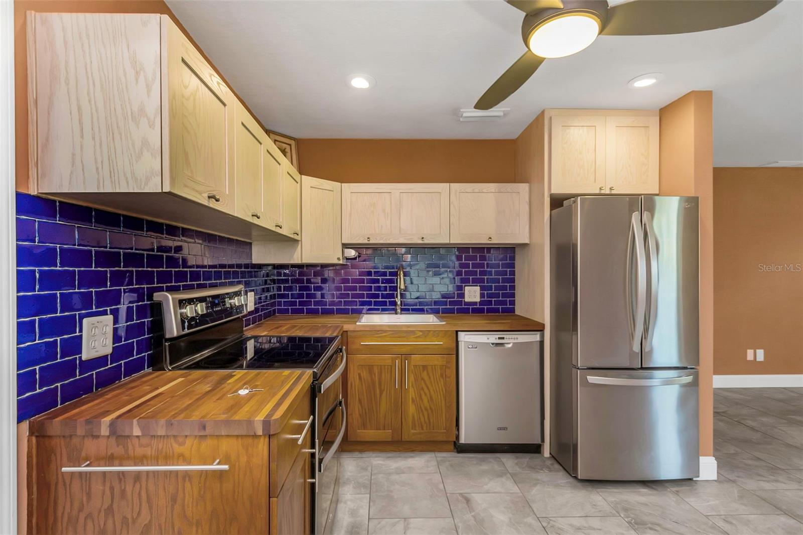 Image 6 of 19 For 2619 Miriam Street S