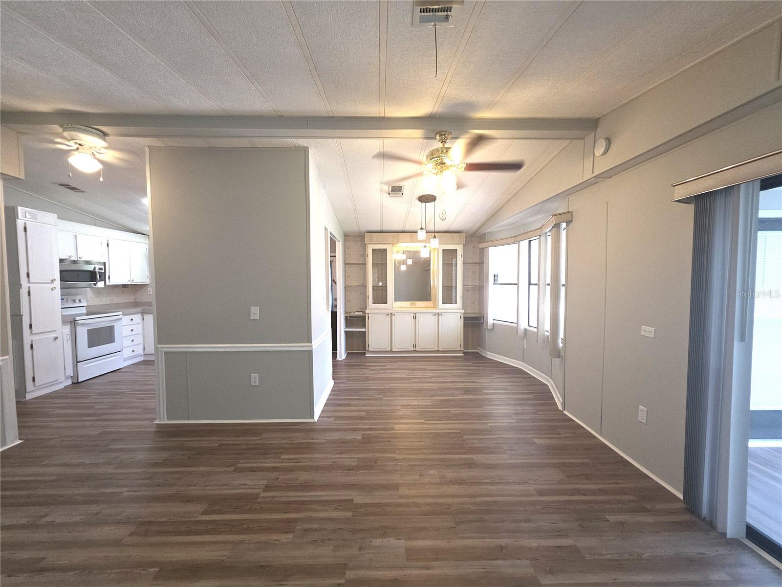 Image 8 of 34 For 35051 Colony Hills Drive