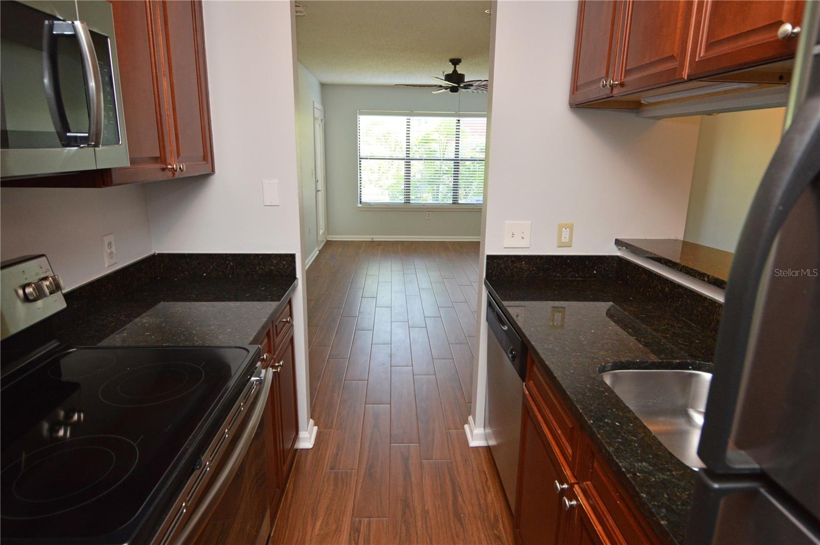 Image 10 of 75 For 11901 4th Street N 2104