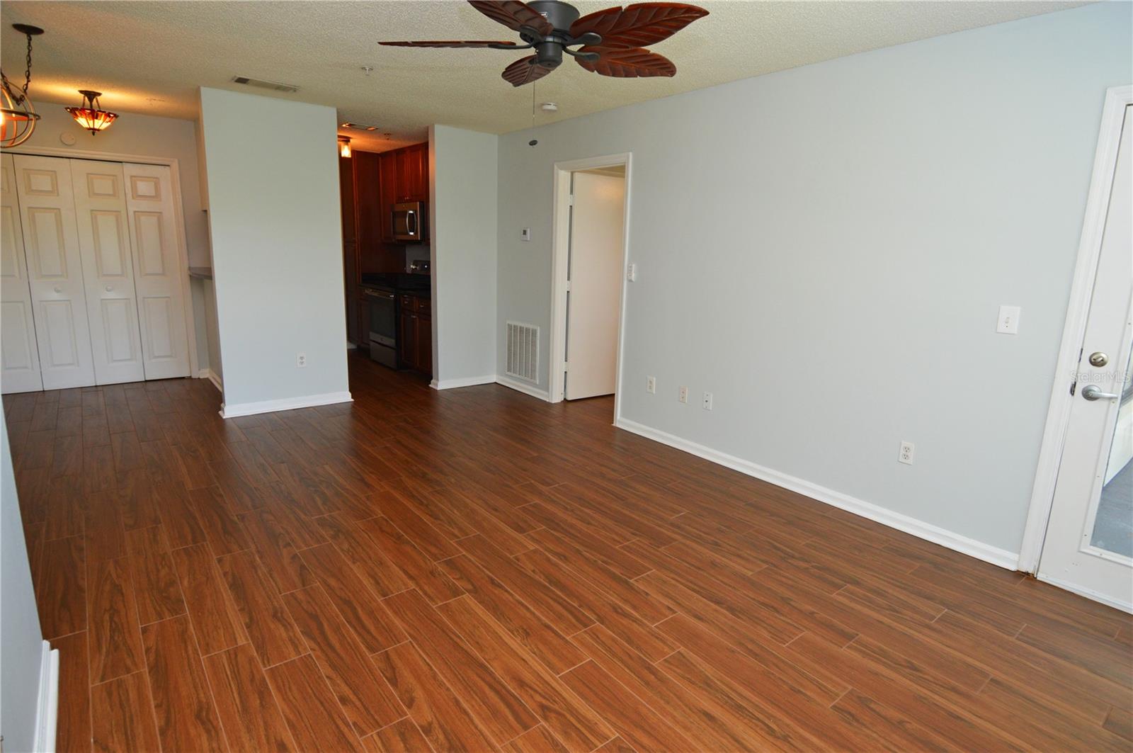 Image 20 of 75 For 11901 4th Street N 2104