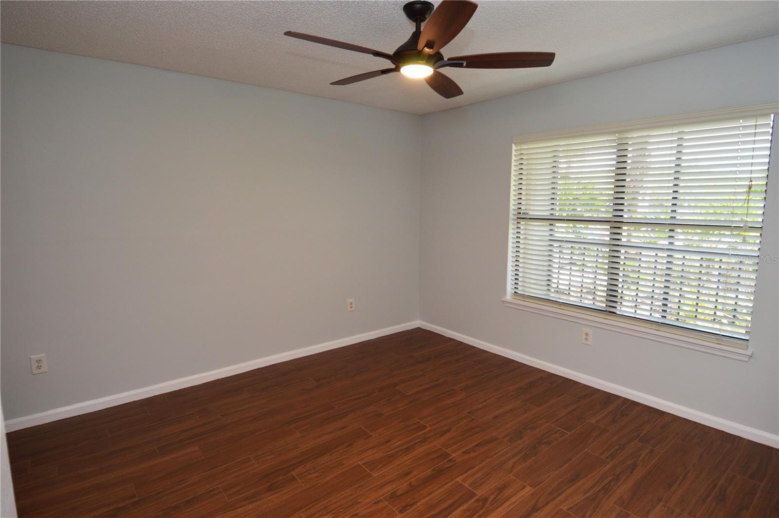 Image 24 of 75 For 11901 4th Street N 2104