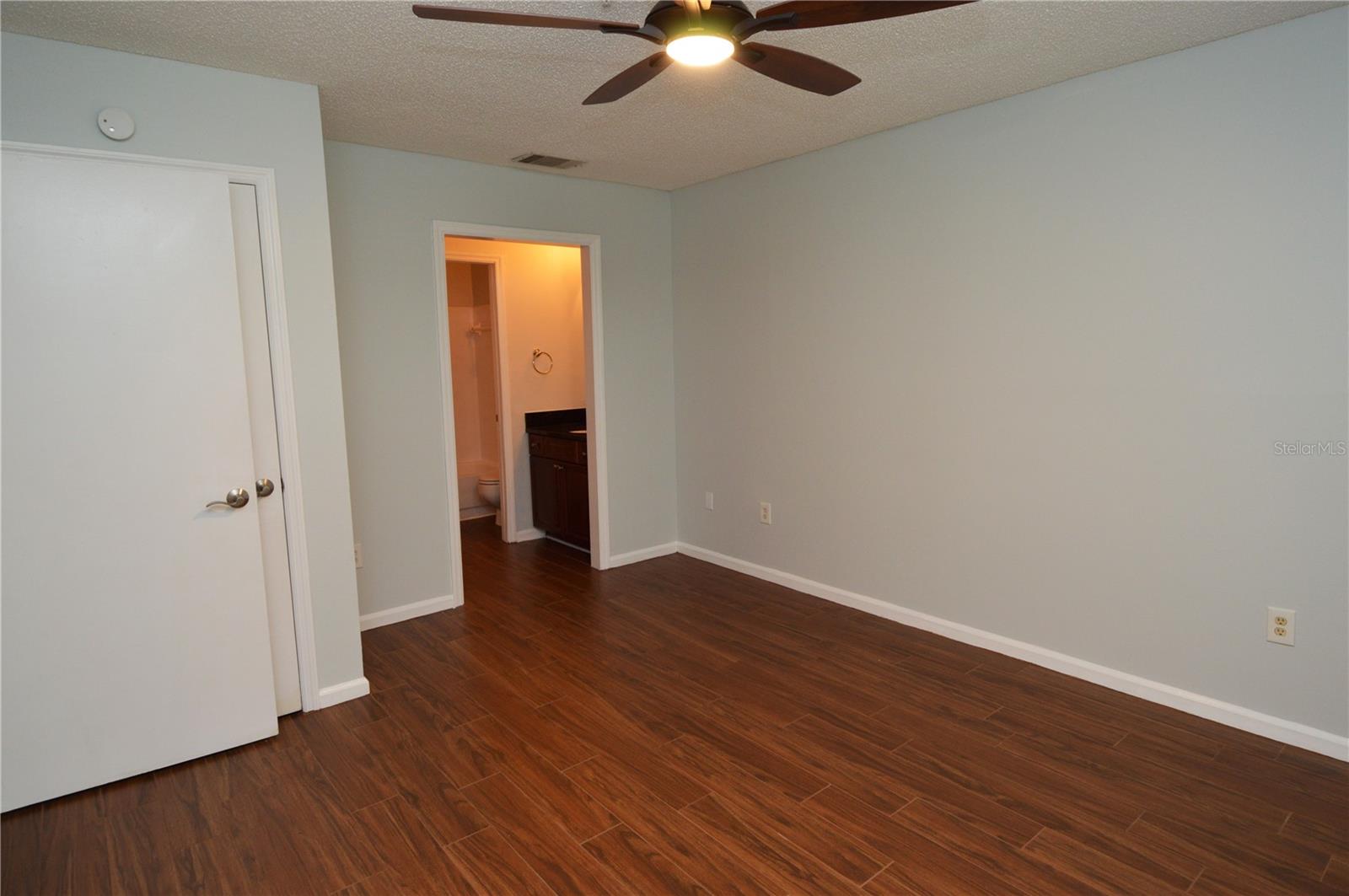Image 25 of 75 For 11901 4th Street N 2104