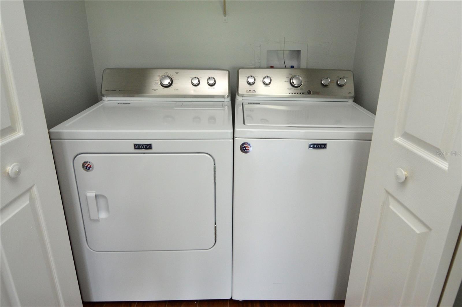 Image 5 of 75 For 11901 4th Street N 2104