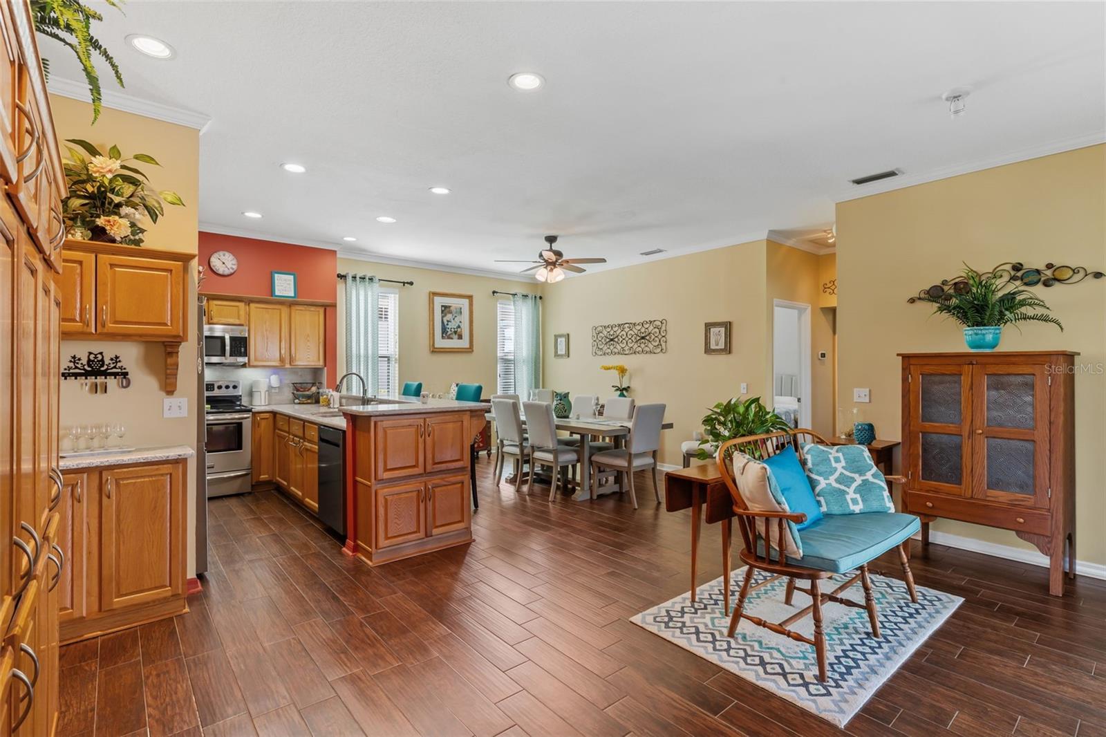 Image 18 of 62 For 7145 Hazeltine Circle
