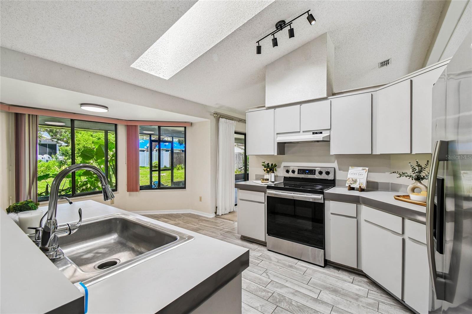 Image 13 of 48 For 8143 Wooden Drive